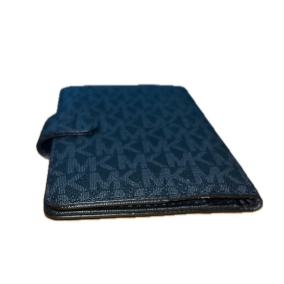 Michael Kors Jet Set Travel Passport Case Wallet, Black - Picture 5 of 12